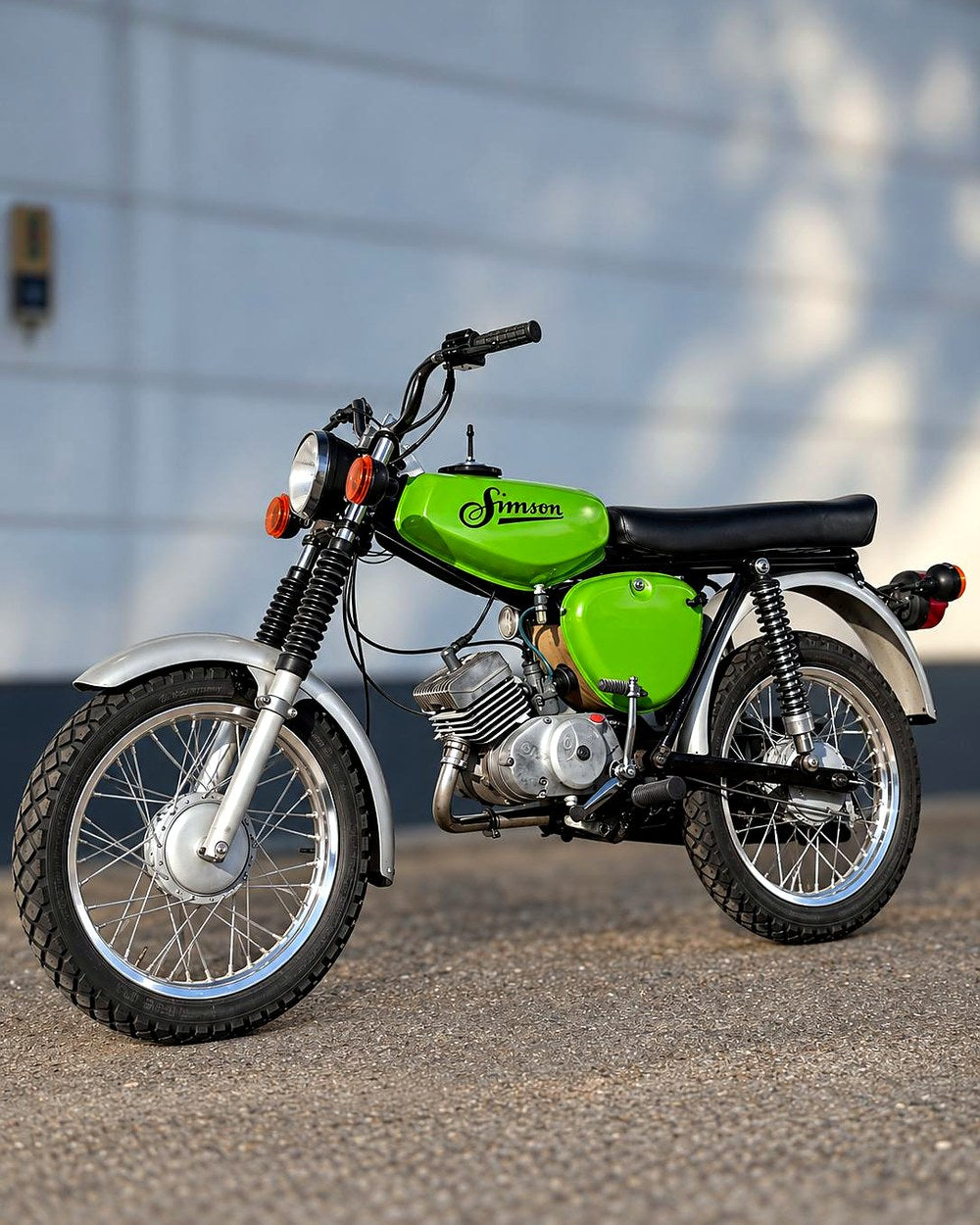 Simson S51 in Hellgrün mit Simson-Schriftzug, Kundenaufbau von PE Performance